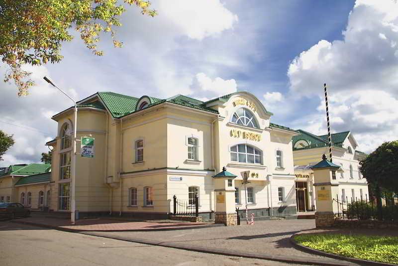 Old Estate Hotel & Spa Pskov Exterior photo